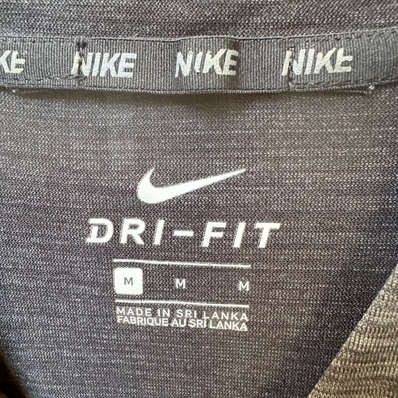 Nike Top - Picture 2 of 6